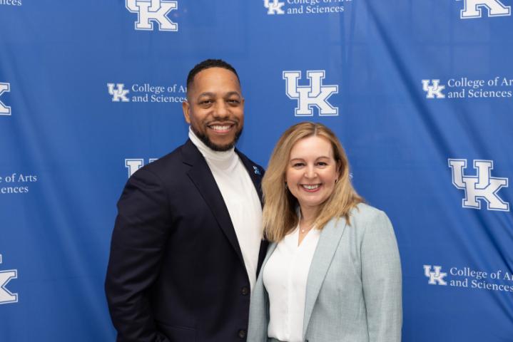 Dean Ana poses with a Hall of Fame winner