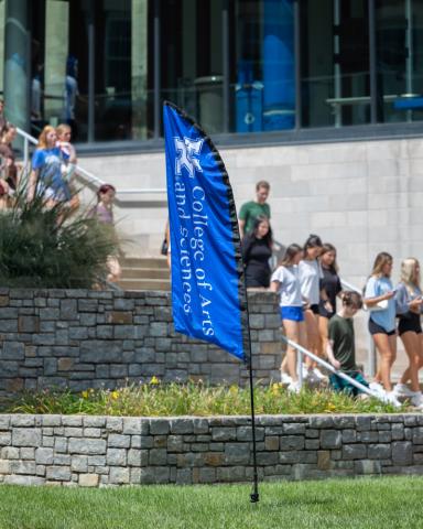 Students, led by K team leaders, gather to learn more about resources on campus, familiarize themselves with campus, find classrooms, study spots, and help get settled into new routines. 