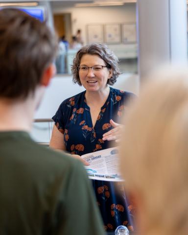 Students, led by K team leaders, gather to learn more about resources on campus, familiarize themselves with campus, find classrooms, study spots, and help get settled into new routines. 